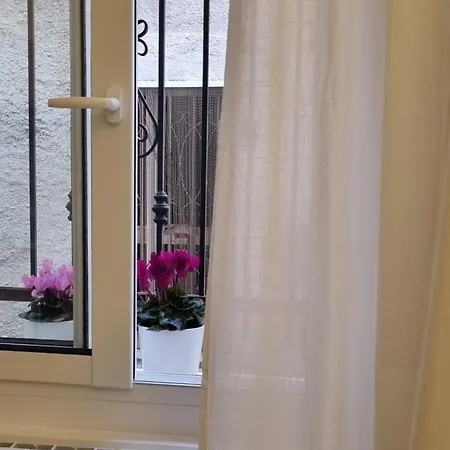 La Piccola Dimora Nel Borgo Apartment *
